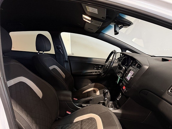 Kia Ceed 14 of 26