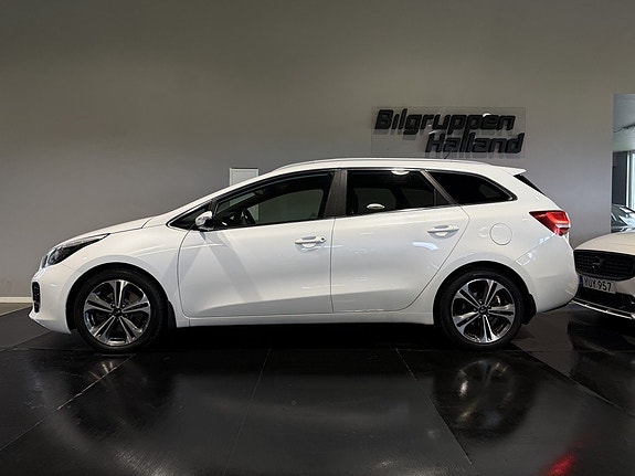 Kia Ceed 2 of 26