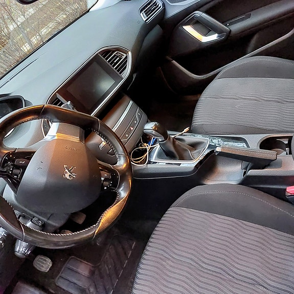 Peugeot 308 SW 5 of 5