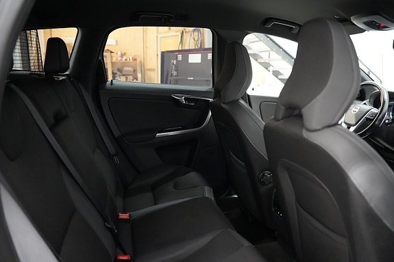 Volvo XC60 18 of 20