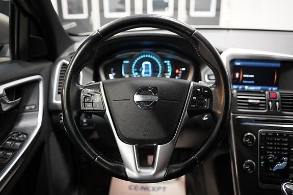Volvo XC60 11 of 20