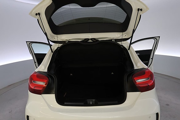 Mercedes-Benz A180 14 of 15