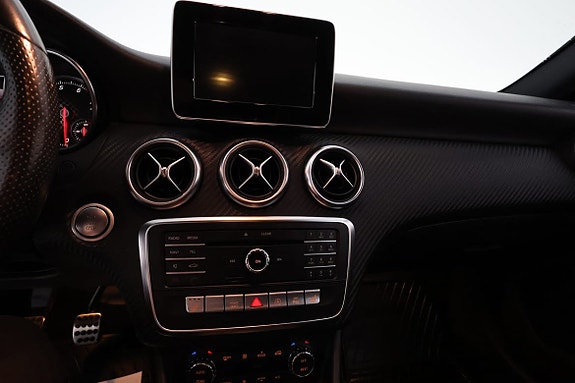 Mercedes-Benz A180 12 of 15