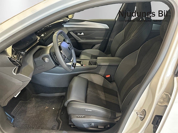Peugeot 408 6 of 10