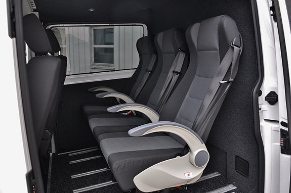 Volkswagen Transporter 7 of 15