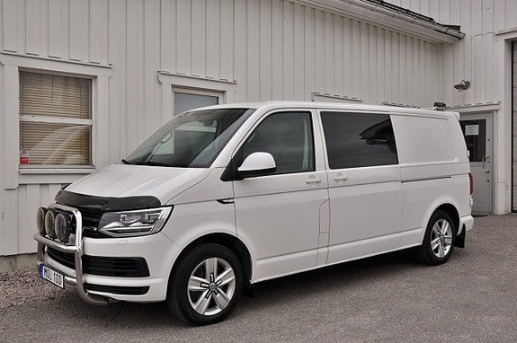 Volkswagen Transporter 2 of 15