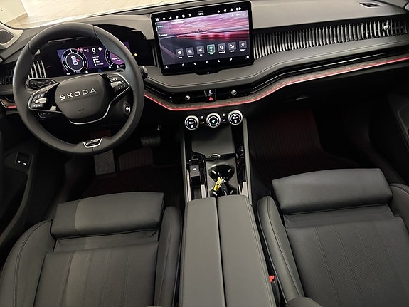 Skoda Superb 9 of 13