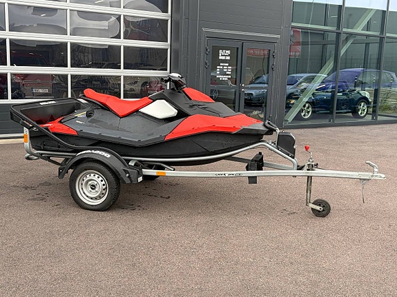 Seadoo Spark | Click & Go Trailer | Endast 80 timmar 3 of 6