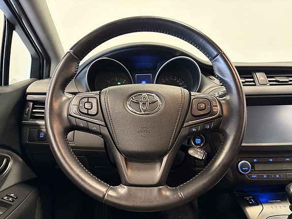 Toyota Avensis 11 of 17