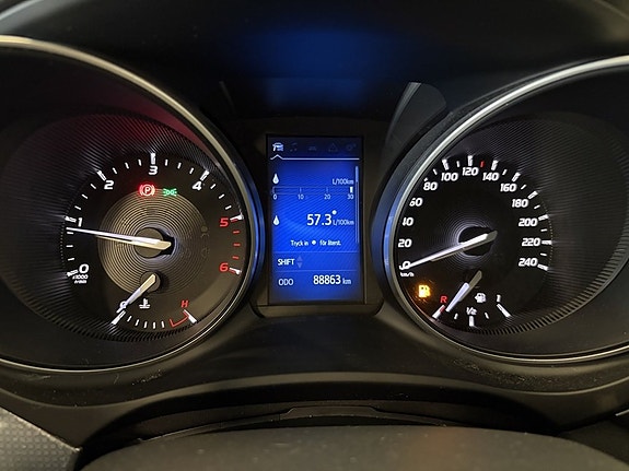 Toyota Avensis 12 of 17