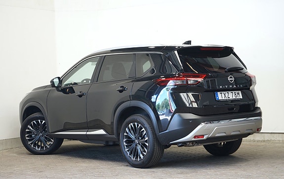 Nissan X-Trail 3 of 17
