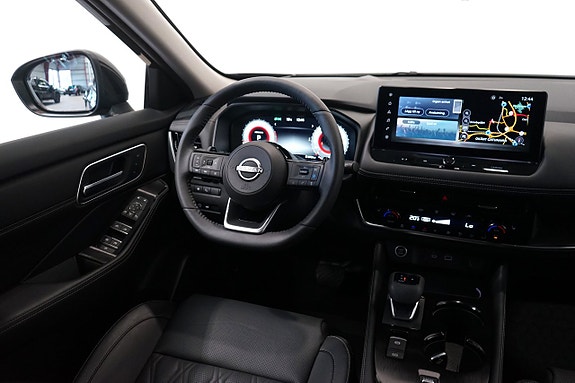 Nissan X-Trail 7 of 17