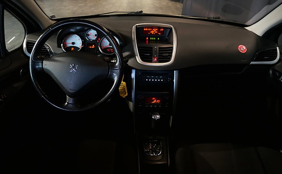Peugeot 207 11 of 18