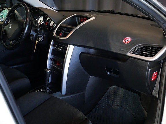 Peugeot 207 15 of 18