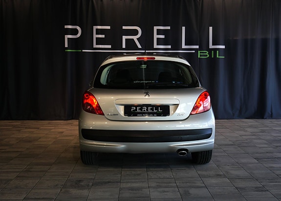 Peugeot 207 4 of 18