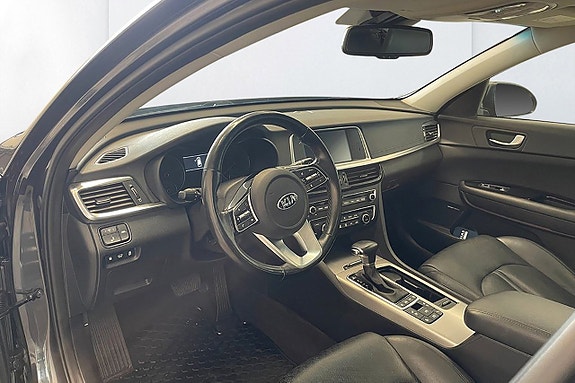 Kia Optima 10 of 23