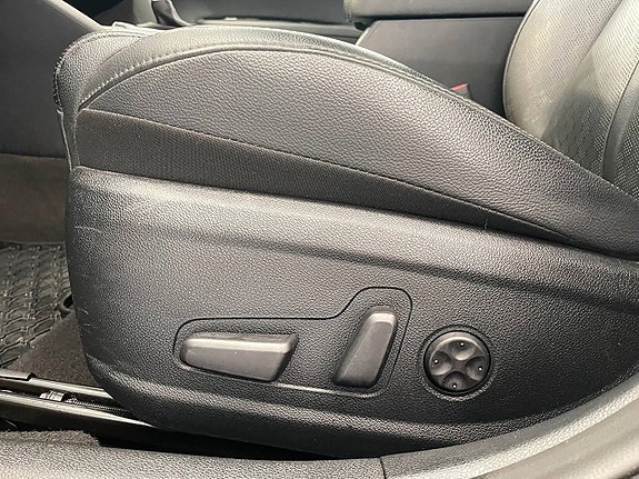 Kia Optima 12 of 23