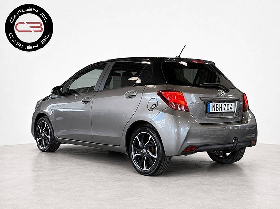 Toyota Yaris 5 of 18