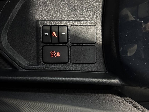 Toyota Yaris 15 of 18