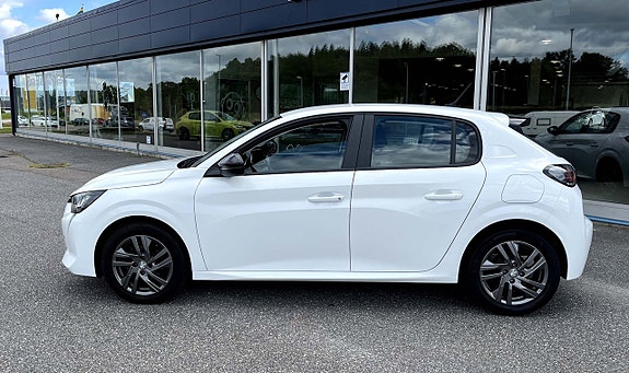 Peugeot 208 4 of 8