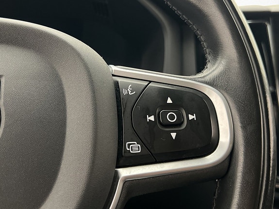 Volvo XC60 17 of 30