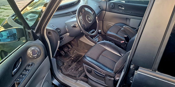 Renault Espace 5 of 6