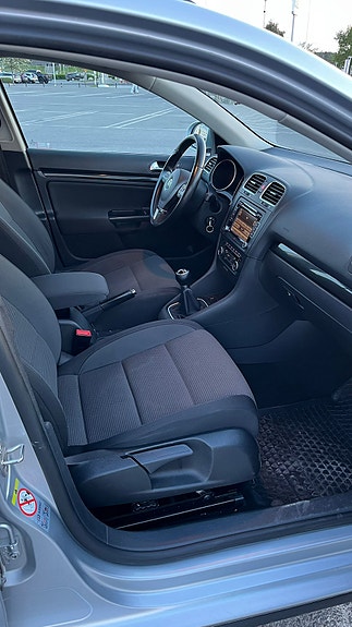 Volkswagen Golf VI 4 of 5