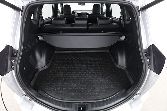 Toyota RAV4 18 of 30