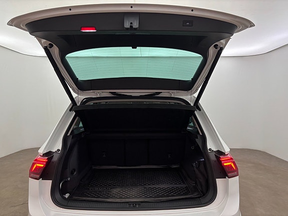 Volkswagen Tiguan 10 of 25