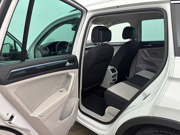 Volkswagen Tiguan 12 of 25