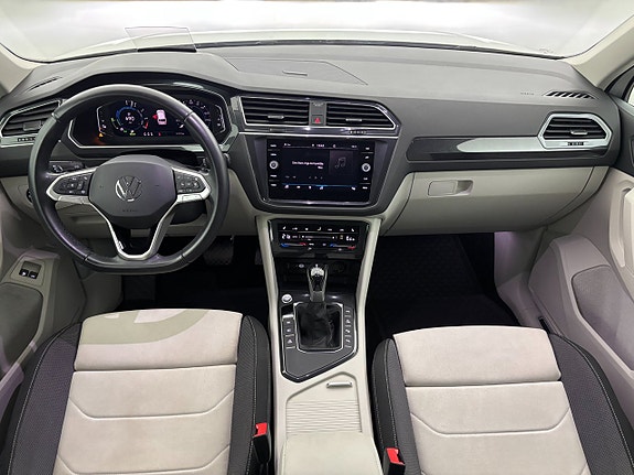 Volkswagen Tiguan 17 of 25