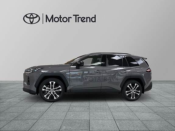 Toyota RAV4 3 of 11