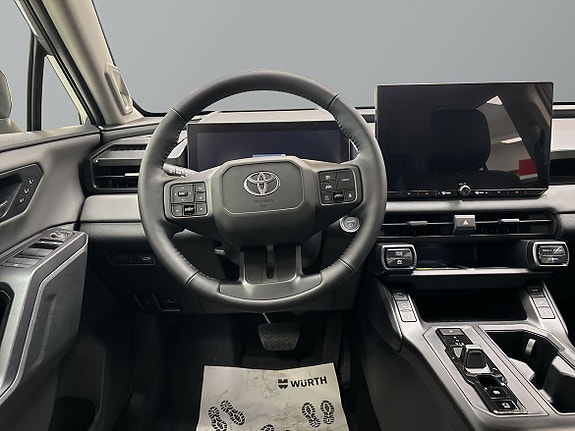 Toyota RAV4 10 of 11