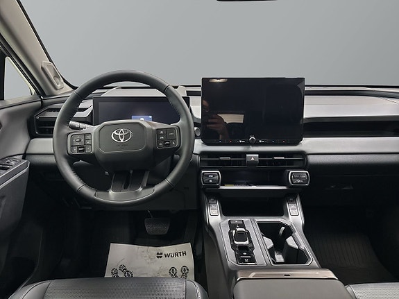 Toyota RAV4 9 of 11