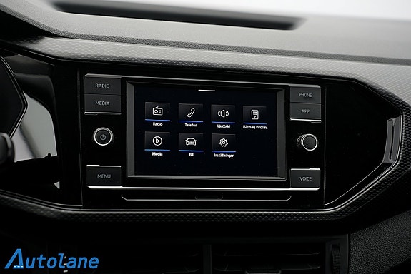 Volkswagen T-Cross 23 of 29