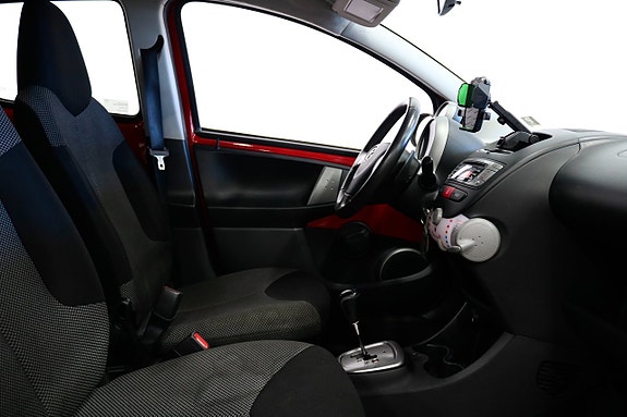 Toyota Aygo 8 of 17