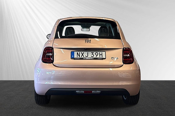 Fiat 500e 2 of 8