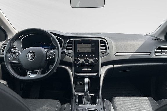 Renault Megane E-Tech 5 of 7