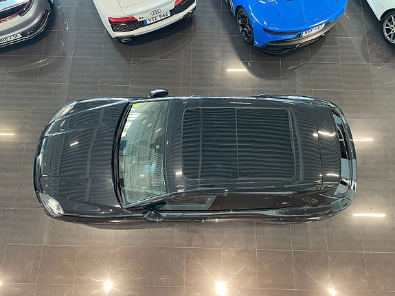 Porsche Cayenne 5 of 17