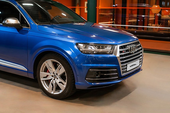 Audi SQ7 2 of 28