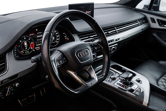 Audi SQ7 14 of 28