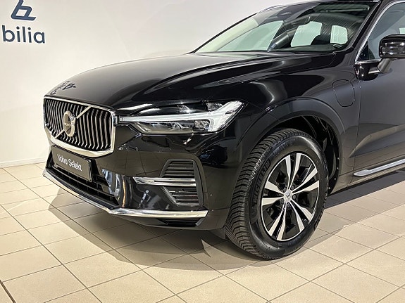 Volvo XC60 2 of 21