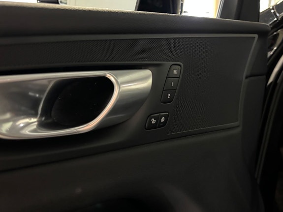 Volvo XC60 6 of 21