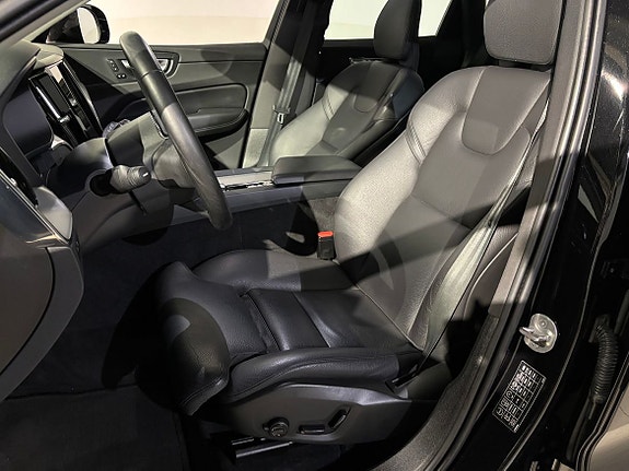 Volvo XC60 7 of 21