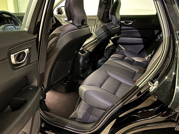 Volvo XC60 15 of 21