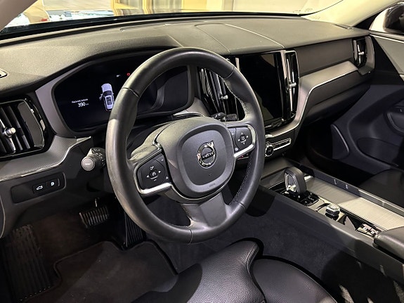 Volvo XC60 9 of 21
