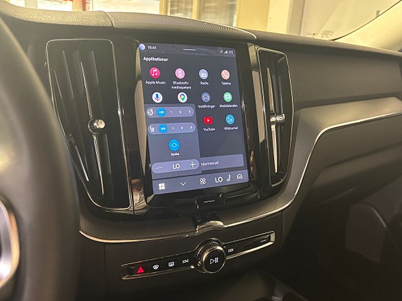 Volvo XC60 14 of 21