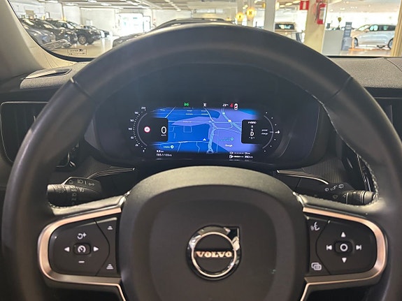 Volvo XC60 10 of 21