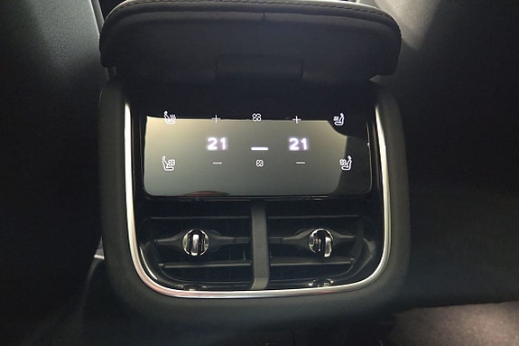 Volvo ES90 18 of 26
