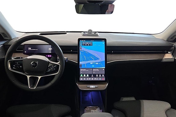 Volvo ES90 8 of 26